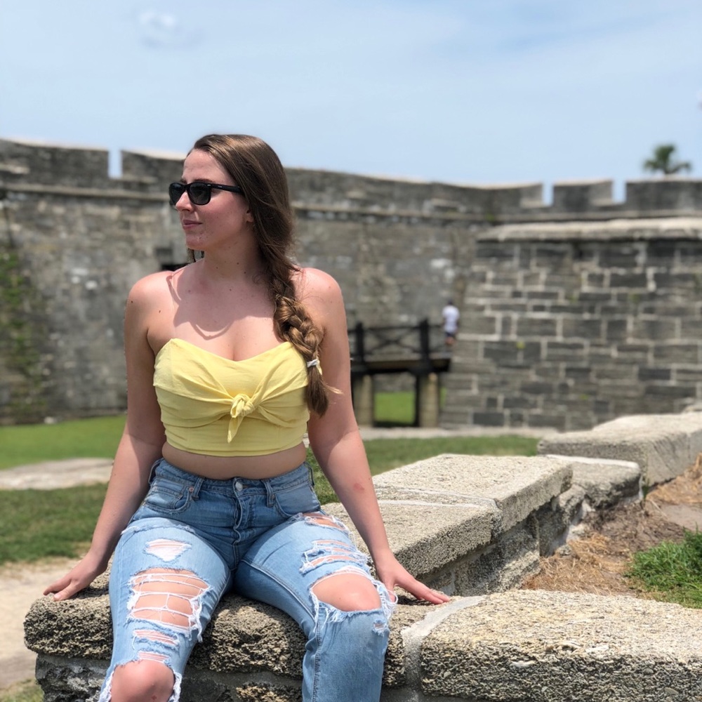 ❗️NWT ⭐️ Yellow Crop Top
